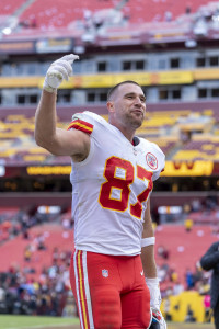 Travis_Kelce_(51616130199)